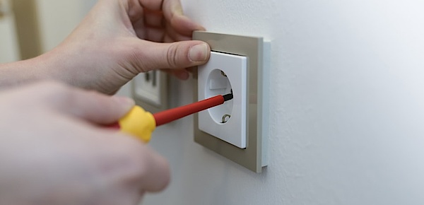 Elektro­installation bei Elektro Schönefeld GmbH & Co. KG in Ilmenau OT Unterpörlitz